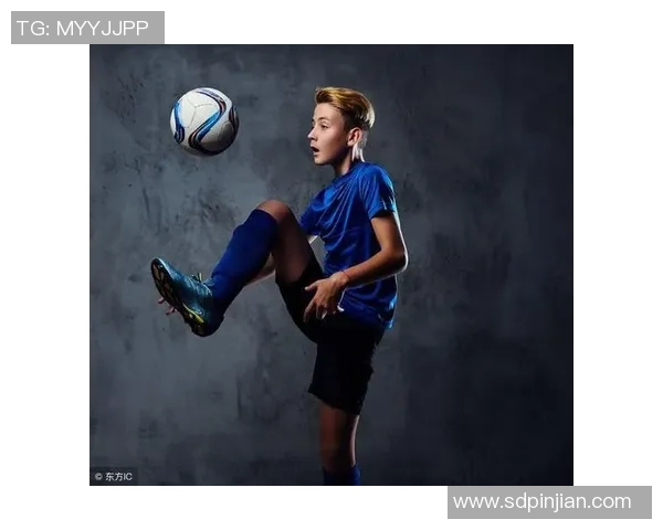 足球造手球的背后真相与影响分析探讨